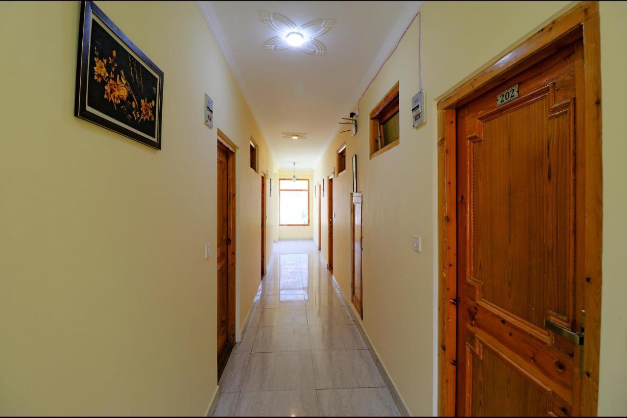 Fabhotel Mai Vrindavan Manāli Exteriör bild